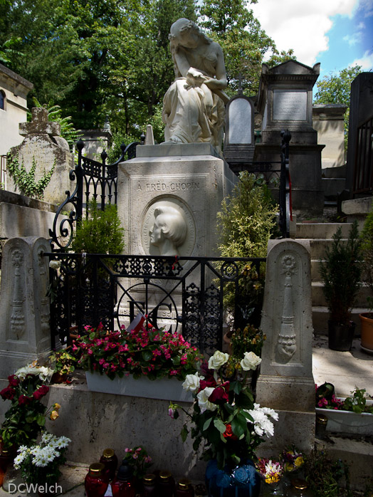 Père Lachaise Cemetery